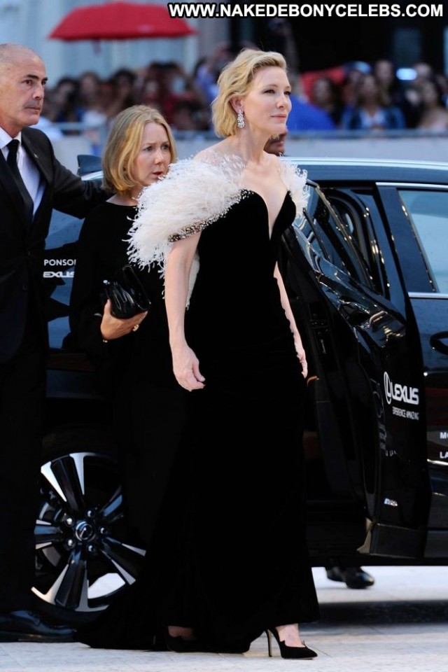 Cate Blanchett A Star Is Born  Beautiful Posing Hot International