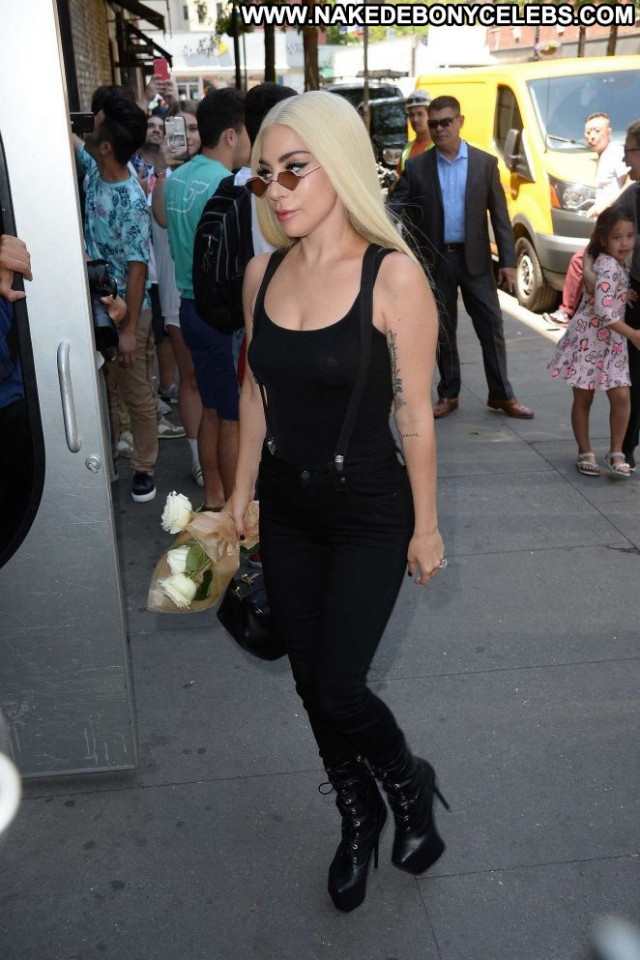 Lady Gaga New York Babe Posing Hot Paparazzi Celebrity Gag Beautiful