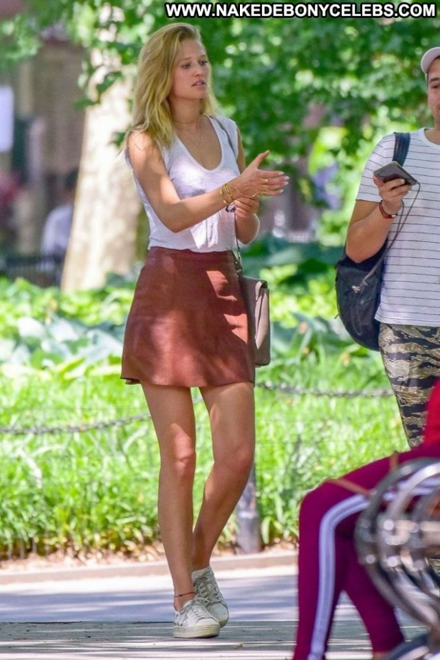 Toni Garrn No Source Nyc Paparazzi Skirt Beautiful Babe Posing Hot