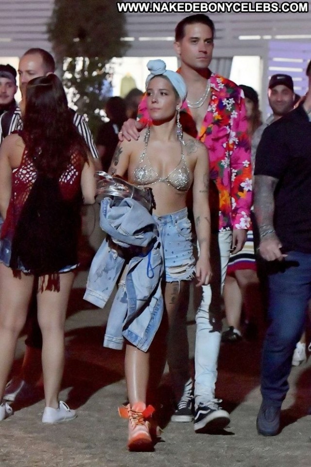 Halsey No Source Posing Hot Paparazzi Babe Celebrity Coach Beautiful