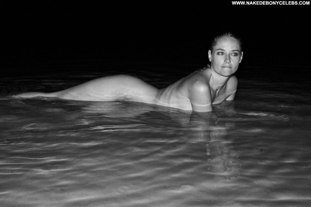 Genevieve Morton Black And White Sex Posing Hot Celebrity Babe