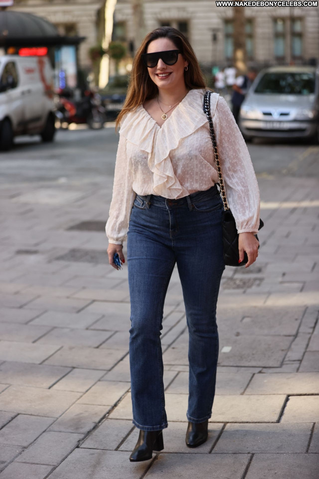 Kelly Brook No Source  Beautiful Posing Hot Sexy Babe Celebrity