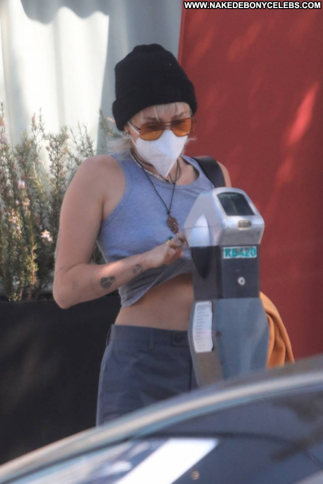 Miley Cyrus Los Angeles Paparazzi Beautiful Babe Posing Hot Celebrity