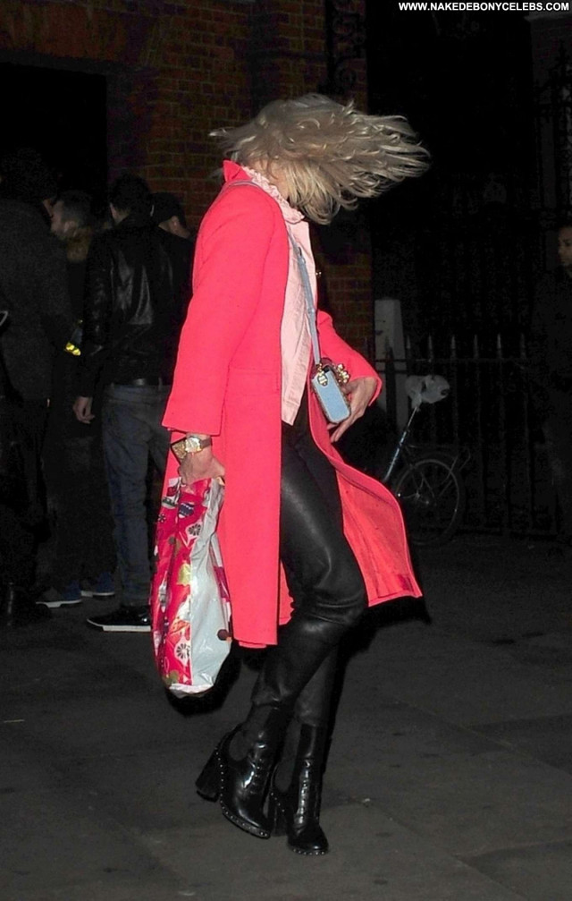 Pixie Lott No Source Posing Hot Celebrity Babe Beautiful Paparazzi