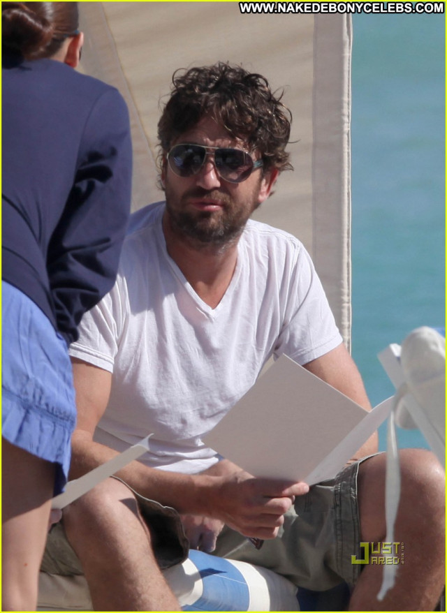 Gerard Butler South Beach Uk Babe Celebrity Posing Hot Beautiful Beach