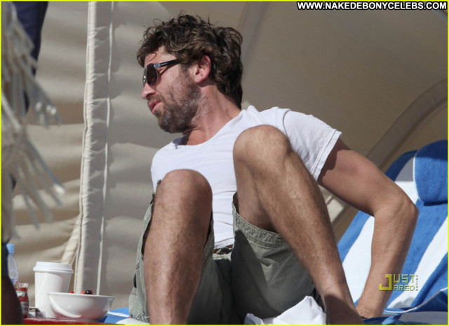 Gerard Butler South Beach Celebrity Beach Babe Beautiful Posing Hot Uk