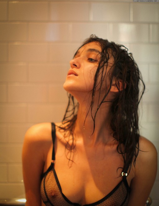 Paula Bulczynska Photoshoot Facebook Posing Hot Photo Shoot Straight Beautiful Twitter Celebrity Bikini Babe