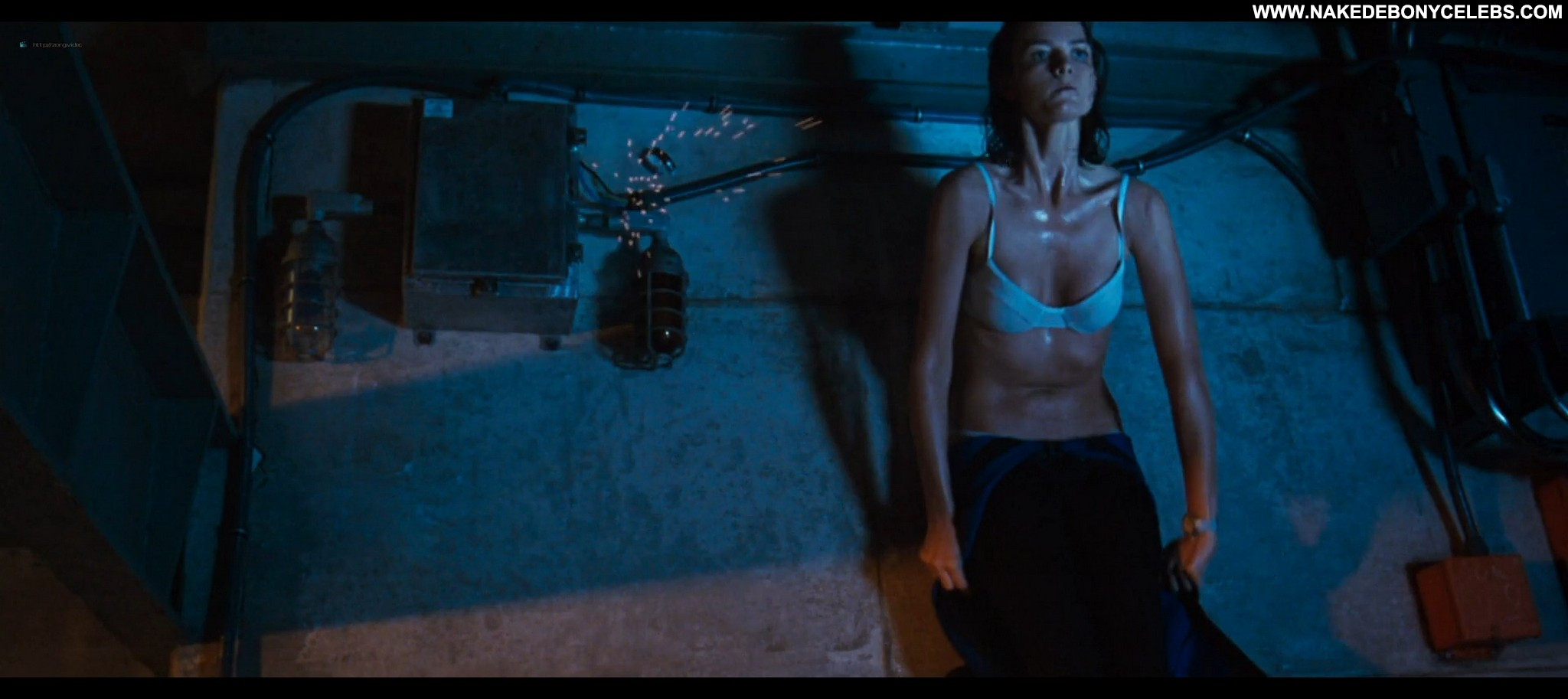 Saffron burrows nackt